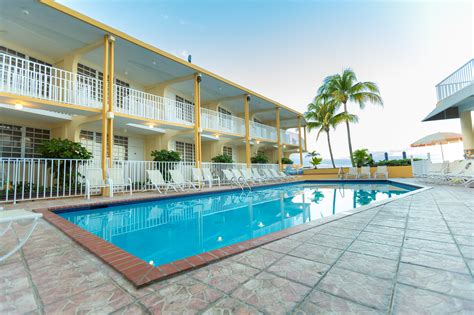 Villa cofresi - Villa Cofresi Hotel located right on the gorgeous Rincón Beach in the west coast of Puerto Rico. Experience a complete vacation with exquisite restaurant, bar by the seas, beautiful rooms, breathtaking views and the most spectacular sunsets. 